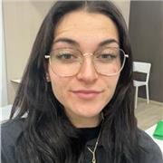 Estudiante imparte classes de todo tipo a niños de primaria o cuidado de niños